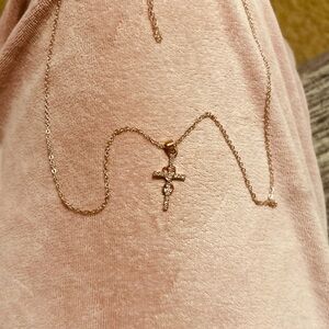 Elegant Gold Cross Necklace